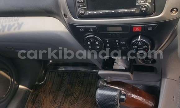 Acheter Occasion Voiture Toyota RAV4 Gris à Kampala, Ouganda Acheter Occasion Voiture Toyota RAV4 Gris à Kampala, Ouganda