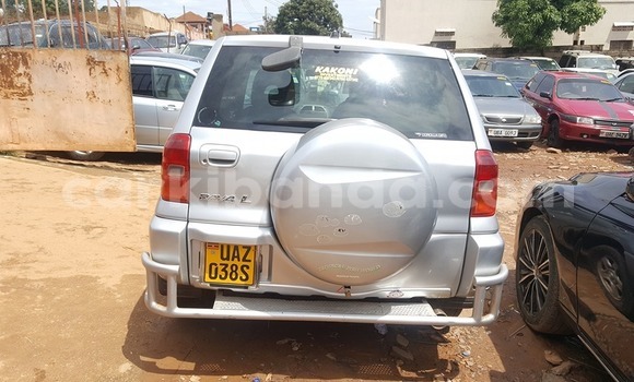 Acheter Occasion Voiture Toyota RAV4 Gris à Kampala, Ouganda Acheter Occasion Voiture Toyota RAV4 Gris à Kampala, Ouganda