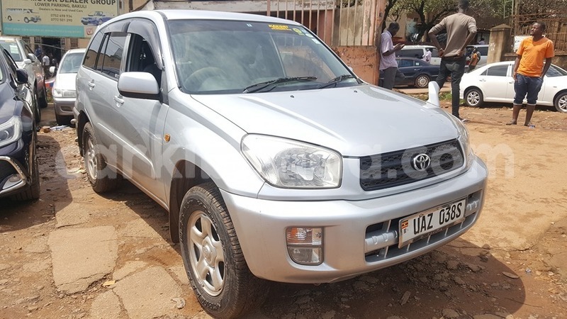 Big with watermark toyota rav4 uganda kampala 7978