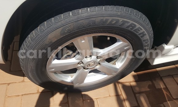 Acheter Occasion Voiture Toyota RAV4 Blanc à Kampala, Ouganda Acheter Occasion Voiture Toyota RAV4 Blanc à Kampala, Ouganda