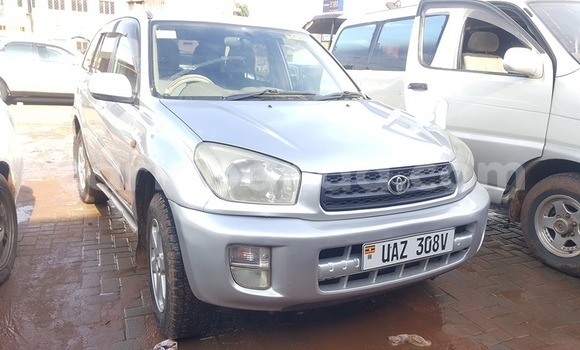 Acheter Occasion Voiture Toyota RAV4 Gris à Kampala, Ouganda Acheter Occasion Voiture Toyota RAV4 Gris à Kampala, Ouganda
