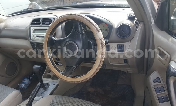 Acheter Occasion Voiture Toyota RAV4 Gris à Kampala, Ouganda Acheter Occasion Voiture Toyota RAV4 Gris à Kampala, Ouganda