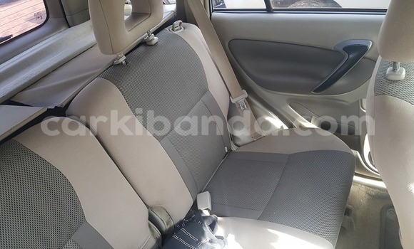 Acheter Occasion Voiture Toyota RAV4 Gris à Kampala, Ouganda Acheter Occasion Voiture Toyota RAV4 Gris à Kampala, Ouganda