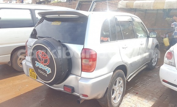 Acheter Occasion Voiture Toyota RAV4 Gris à Kampala, Ouganda Acheter Occasion Voiture Toyota RAV4 Gris à Kampala, Ouganda