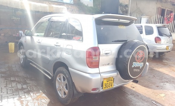 Acheter Occasion Voiture Toyota RAV4 Gris à Kampala, Ouganda Acheter Occasion Voiture Toyota RAV4 Gris à Kampala, Ouganda