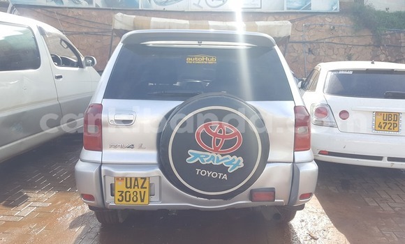 Acheter Occasion Voiture Toyota RAV4 Gris à Kampala, Ouganda Acheter Occasion Voiture Toyota RAV4 Gris à Kampala, Ouganda