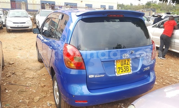 Acheter Occasion Voiture Toyota Spacio Bleu à Kampala, Ouganda Acheter Occasion Voiture Toyota Spacio Bleu à Kampala, Ouganda