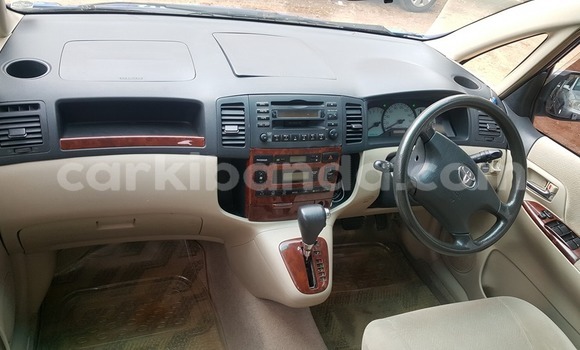 Acheter Occasion Voiture Toyota Spacio Bleu à Kampala, Ouganda Acheter Occasion Voiture Toyota Spacio Bleu à Kampala, Ouganda