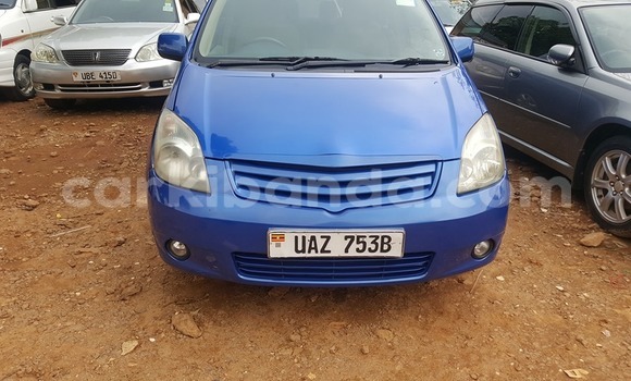 Acheter Occasion Voiture Toyota Spacio Bleu à Kampala, Ouganda Acheter Occasion Voiture Toyota Spacio Bleu à Kampala, Ouganda