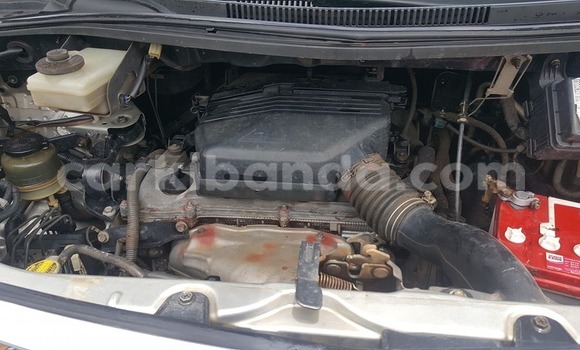 Acheter Occasion Voiture Toyota Alphard Gris à Kampala, Ouganda Acheter Occasion Voiture Toyota Alphard Gris à Kampala, Ouganda