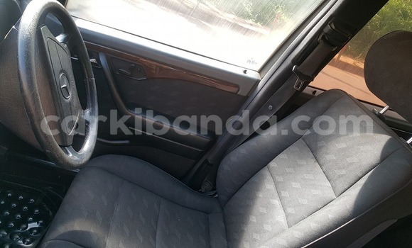 Acheter Occasion Voiture Mercedes‒Benz C–Class Gris à Kampala, Ouganda Acheter Occasion Voiture Mercedes‒Benz C–Class Gris à Kampala, Ouganda