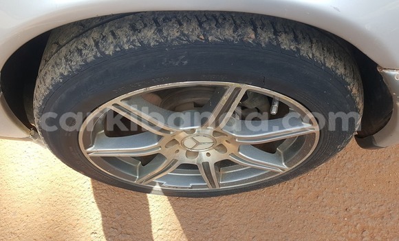 Acheter Occasion Voiture Mercedes‒Benz C–Class Gris à Kampala, Ouganda Acheter Occasion Voiture Mercedes‒Benz C–Class Gris à Kampala, Ouganda