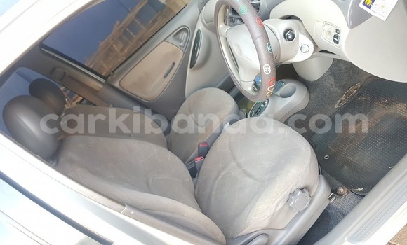 Acheter Occasion Voiture Toyota Platz Gris à Kampala, Ouganda Acheter Occasion Voiture Toyota Platz Gris à Kampala, Ouganda