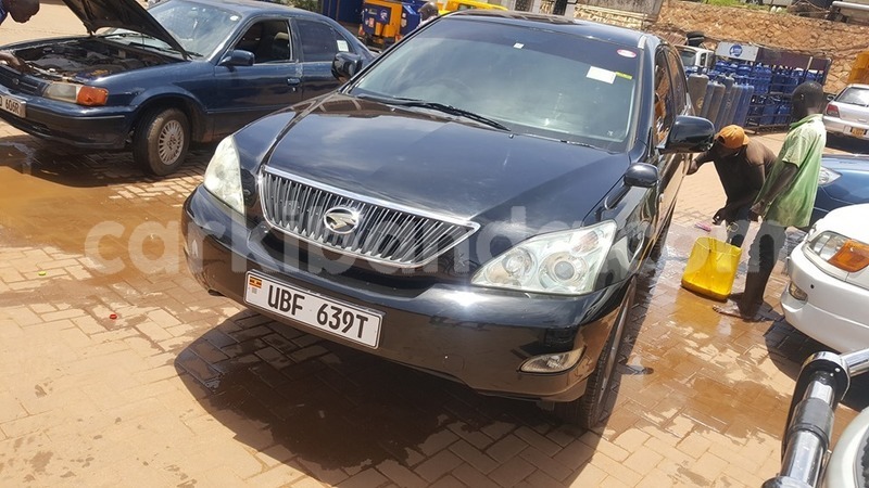 Big with watermark toyota harrier uganda kampala 7988
