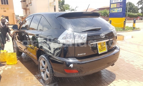Acheter Occasion Voiture Toyota Harrier Noir à Kampala, Ouganda Acheter Occasion Voiture Toyota Harrier Noir à Kampala, Ouganda