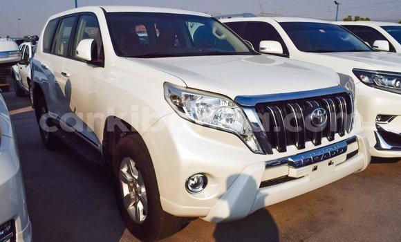 Gura Imported Toyota Prado White Imodoka i Import - Dubai mu Uganda Gura Imported Toyota Prado White Imodoka i Import - Dubai mu Uganda