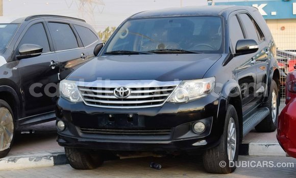 Gura Imported Toyota Fortuner Black Imodoka i Import - Dubai mu Uganda Gura Imported Toyota Fortuner Black Imodoka i Import - Dubai mu Uganda