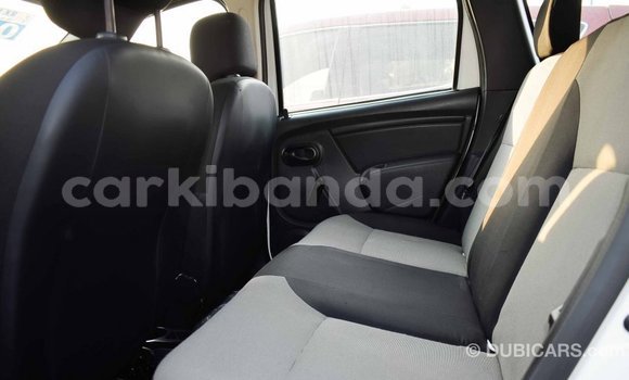 Nunua Imported Renault Duster Nyeupe Gari ndani ya Import - Dubai nchini Uganda Nunua Imported Renault Duster Nyeupe Gari ndani ya Import - Dubai nchini Uganda