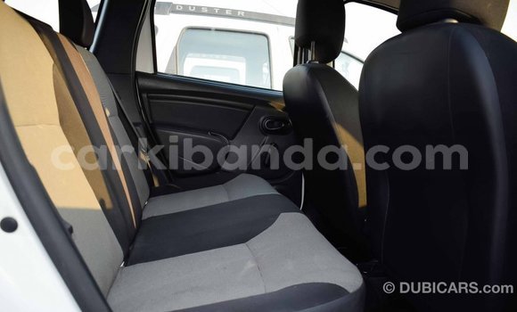 Nunua Imported Renault Duster Nyeupe Gari ndani ya Import - Dubai nchini Uganda Nunua Imported Renault Duster Nyeupe Gari ndani ya Import - Dubai nchini Uganda