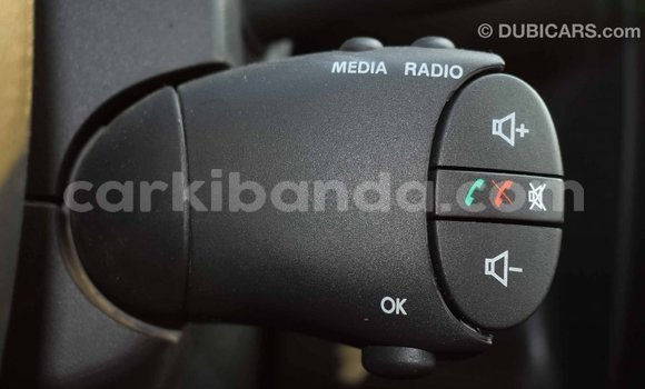 Nunua Imported Renault Duster Nyeupe Gari ndani ya Import - Dubai nchini Uganda Nunua Imported Renault Duster Nyeupe Gari ndani ya Import - Dubai nchini Uganda