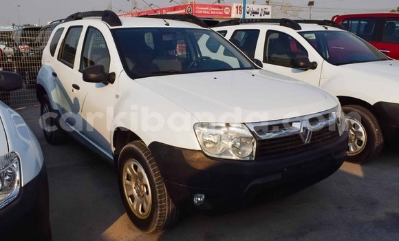 Buy Import Renault Duster White Car in Import - Dubai in Uganda