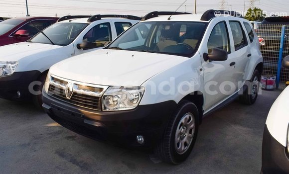 Acheter Import Voiture Renault Duster Blanc à Import - Dubai, Ouganda Acheter Import Voiture Renault Duster Blanc à Import - Dubai, Ouganda
