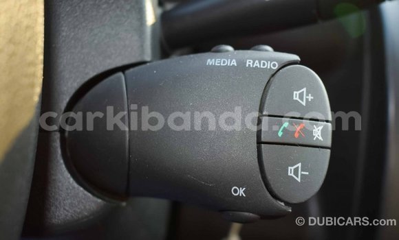 Acheter Import Voiture Renault Duster Blanc à Import - Dubai, Ouganda Acheter Import Voiture Renault Duster Blanc à Import - Dubai, Ouganda