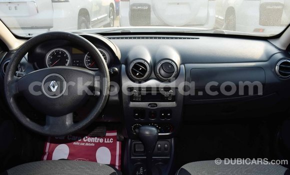 Nunua Imported Renault Duster Nyeupe Gari ndani ya Import - Dubai nchini Uganda Nunua Imported Renault Duster Nyeupe Gari ndani ya Import - Dubai nchini Uganda