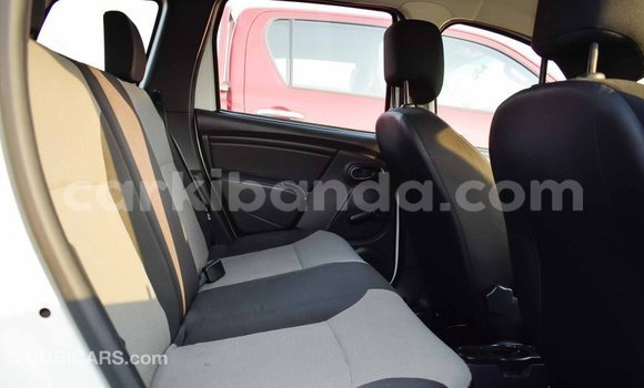 Nunua Imported Renault Duster Nyeupe Gari ndani ya Import - Dubai nchini Uganda Nunua Imported Renault Duster Nyeupe Gari ndani ya Import - Dubai nchini Uganda