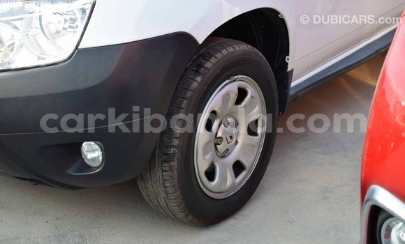 Nunua Imported Renault Duster Nyeupe Gari ndani ya Import - Dubai nchini Uganda Nunua Imported Renault Duster Nyeupe Gari ndani ya Import - Dubai nchini Uganda