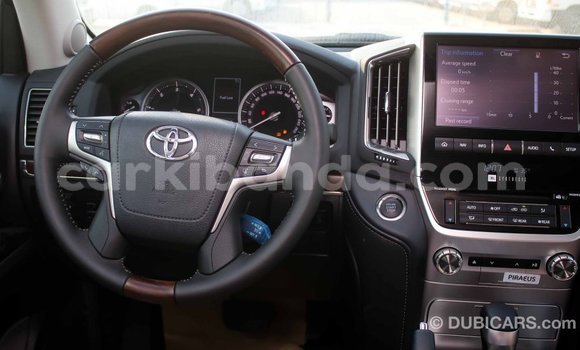 Acheter Import Voiture Toyota Land Cruiser Noir à Import - Dubai, Ouganda Acheter Import Voiture Toyota Land Cruiser Noir à Import - Dubai, Ouganda