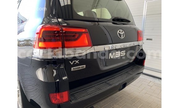 Gura Imported Toyota Land Cruiser Black Imodoka i Import - Dubai mu Uganda Gura Imported Toyota Land Cruiser Black Imodoka i Import - Dubai mu Uganda