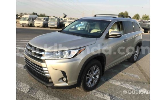 Nunua Imported Toyota Highlander Nyingine Gari ndani ya Import - Dubai nchini Uganda Nunua Imported Toyota Highlander Nyingine Gari ndani ya Import - Dubai nchini Uganda