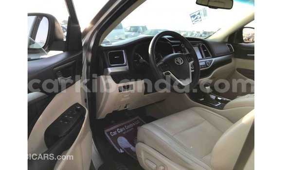 Nunua Imported Toyota Highlander Nyingine Gari ndani ya Import - Dubai nchini Uganda Nunua Imported Toyota Highlander Nyingine Gari ndani ya Import - Dubai nchini Uganda