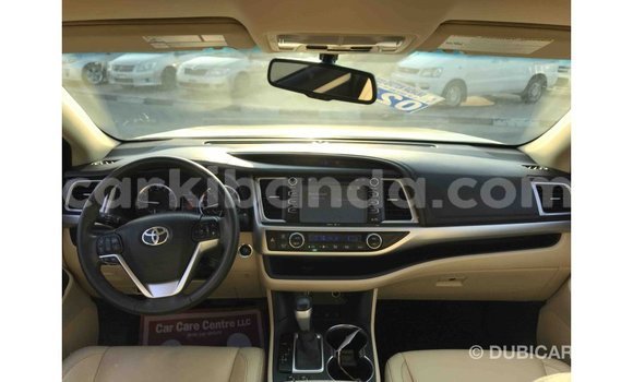 Nunua Imported Toyota Highlander Nyingine Gari ndani ya Import - Dubai nchini Uganda Nunua Imported Toyota Highlander Nyingine Gari ndani ya Import - Dubai nchini Uganda