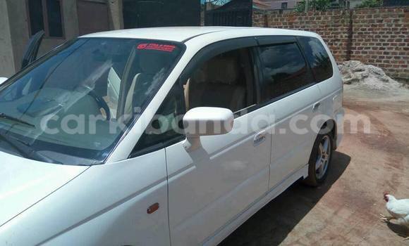 Gura Yakoze Honda Odyssey White Imodoka i Kampala mu Uganda Gura Yakoze Honda Odyssey White Imodoka i Kampala mu Uganda