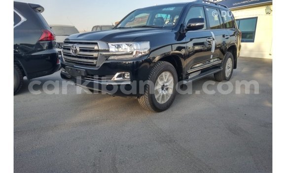 Acheter Import Voiture Toyota Land Cruiser Noir à Import - Dubai, Ouganda Acheter Import Voiture Toyota Land Cruiser Noir à Import - Dubai, Ouganda