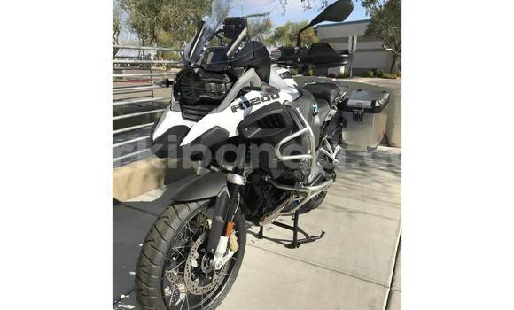 Buy Used BMW R1200GS Adventure Beige Bike in Kampala in Uganda Buy Used BMW R1200GS Adventure Beige Bike in Kampala in Uganda