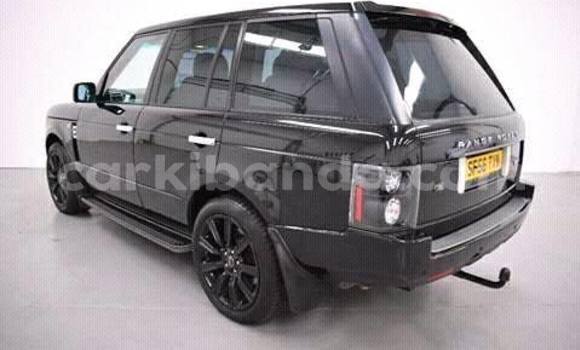 Gura Yakoze Land Rover Range Rover Black Imodoka i Kampala mu Uganda Gura Yakoze Land Rover Range Rover Black Imodoka i Kampala mu Uganda