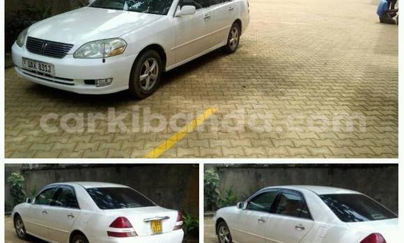 Nunua Ilio tumika Toyota Mark II Nyeupe Gari ndani ya Kampala nchini Uganda Nunua Ilio tumika Toyota Mark II Nyeupe Gari ndani ya Kampala nchini Uganda