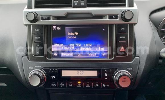 Nunua Ilio tumika Toyota Land Cruiser Prado Nyingine Gari ndani ya Kampala nchini Uganda Nunua Ilio tumika Toyota Land Cruiser Prado Nyingine Gari ndani ya Kampala nchini Uganda