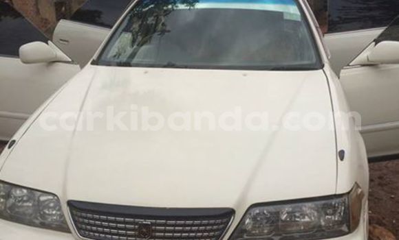 Acheter Occasion Voiture Toyota Mark II Blanc à Kampala, Ouganda Acheter Occasion Voiture Toyota Mark II Blanc à Kampala, Ouganda