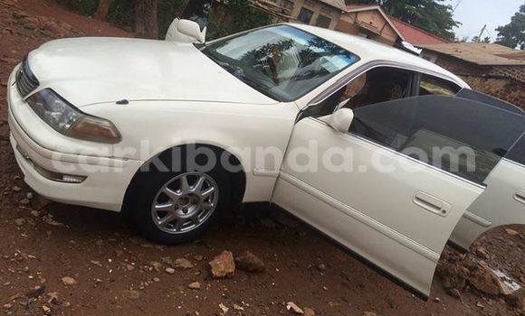Acheter Occasion Voiture Toyota Mark II Blanc à Kampala, Ouganda Acheter Occasion Voiture Toyota Mark II Blanc à Kampala, Ouganda