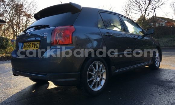 Gura Yakoze Toyota Corolla Beige Imodoka i Kampala mu Uganda Gura Yakoze Toyota Corolla Beige Imodoka i Kampala mu Uganda