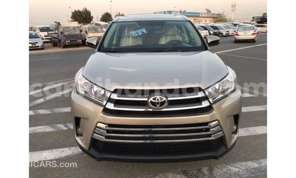 Nunua Imported Toyota Highlander Nyingine Gari ndani ya Import - Dubai nchini Uganda Nunua Imported Toyota Highlander Nyingine Gari ndani ya Import - Dubai nchini Uganda