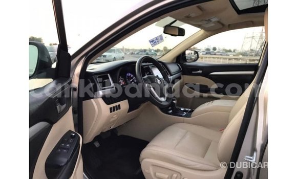 Nunua Imported Toyota Highlander Nyingine Gari ndani ya Import - Dubai nchini Uganda Nunua Imported Toyota Highlander Nyingine Gari ndani ya Import - Dubai nchini Uganda