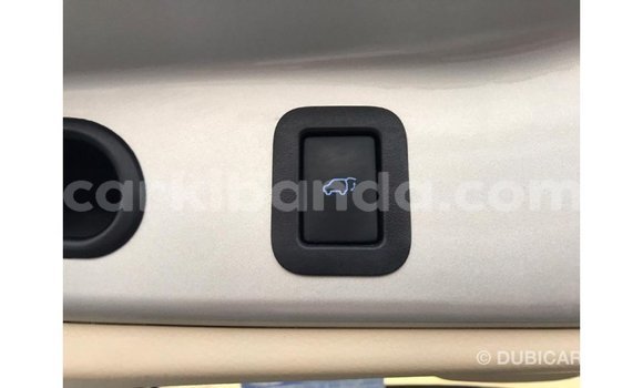 Nunua Imported Toyota Highlander Nyingine Gari ndani ya Import - Dubai nchini Uganda Nunua Imported Toyota Highlander Nyingine Gari ndani ya Import - Dubai nchini Uganda
