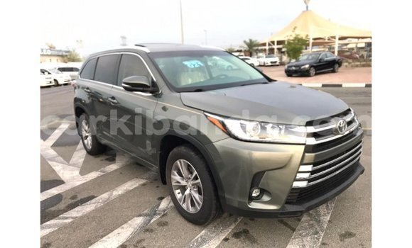 Acheter Import Voiture Toyota Highlander Autre à Import - Dubai, Ouganda Acheter Import Voiture Toyota Highlander Autre à Import - Dubai, Ouganda