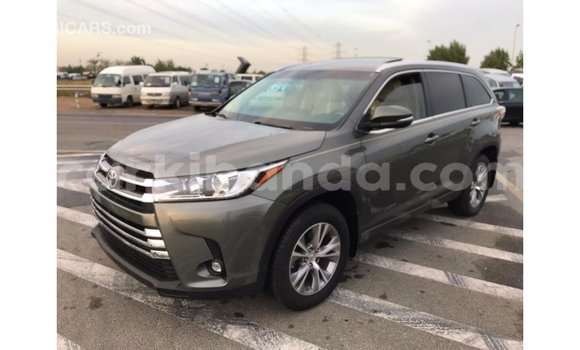 Acheter Import Voiture Toyota Highlander Autre à Import - Dubai, Ouganda Acheter Import Voiture Toyota Highlander Autre à Import - Dubai, Ouganda