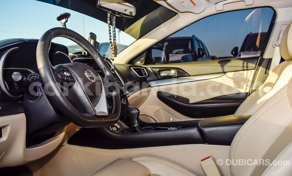Nunua Imported Nissan Maxima Nyeupe Gari ndani ya Import - Dubai nchini Uganda Nunua Imported Nissan Maxima Nyeupe Gari ndani ya Import - Dubai nchini Uganda